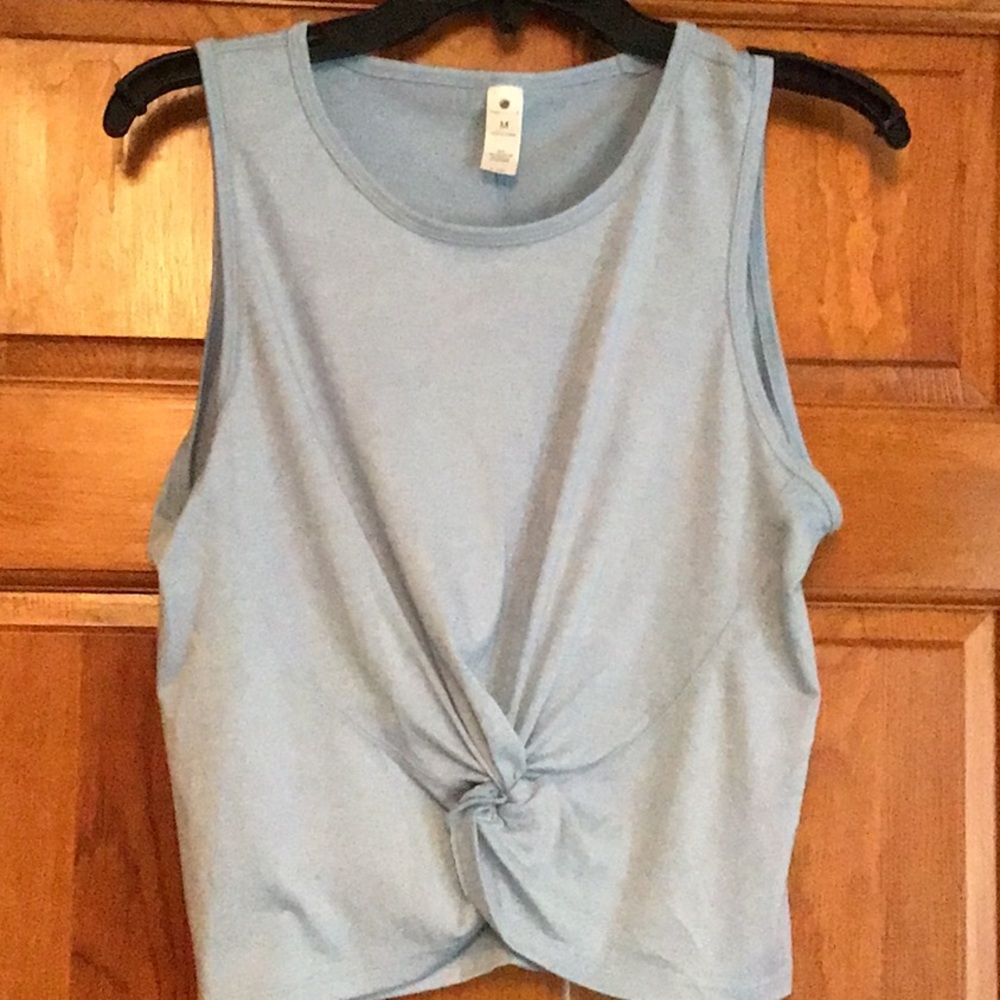 Light blue knotted front short yoga shirt